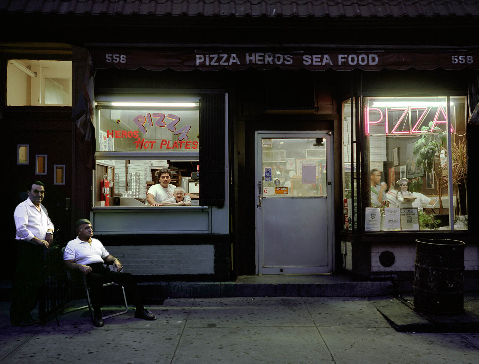 works-stoop-willimsburg neighborhood friends-05