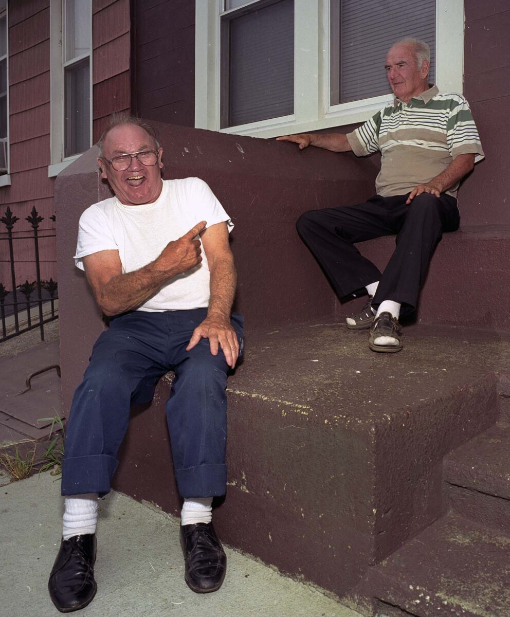 works-stoop-willimsburg neighborhood friends-31