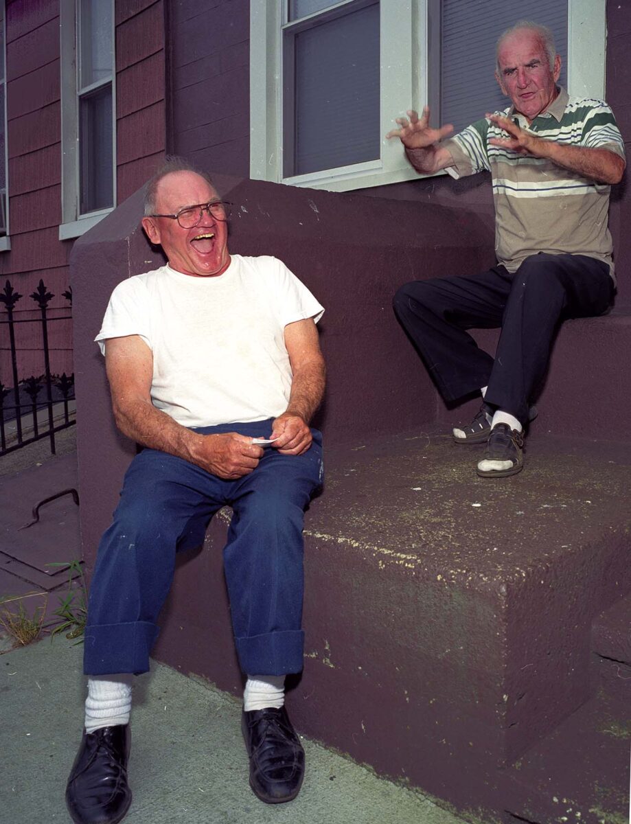 works-stoop-willimsburg neighborhood friends-32