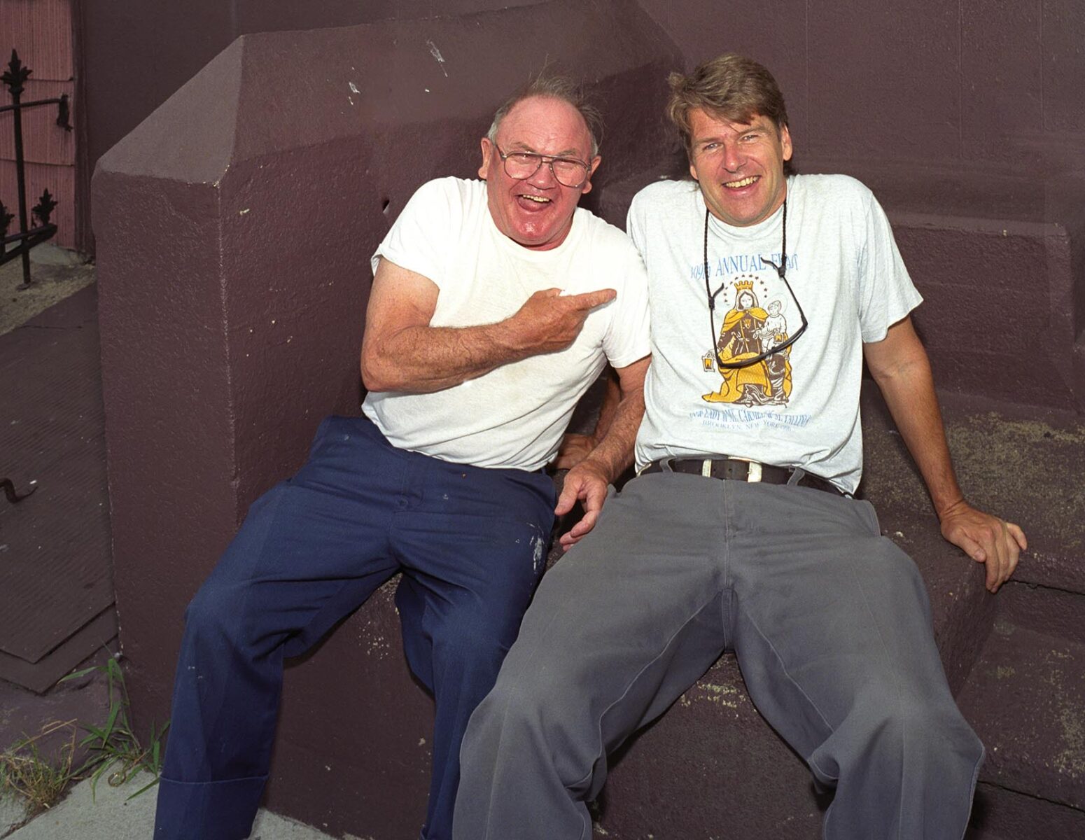 works-stoop-willimsburg neighborhood friends-34