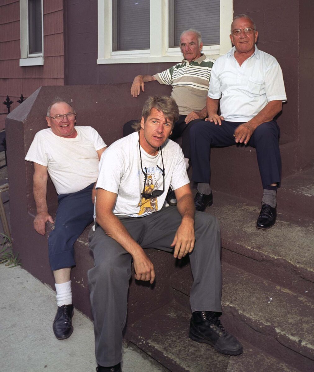 works-stoop-willimsburg neighborhood friends-35