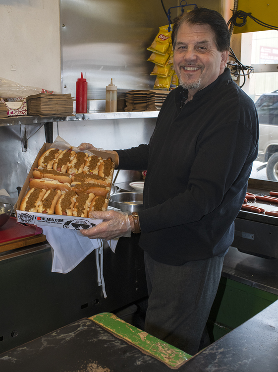 works-the-hot-dog-inn-024_tn.jpg