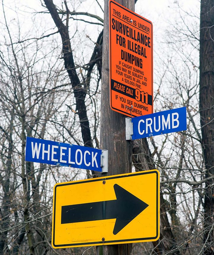 crumb-avenue-signs