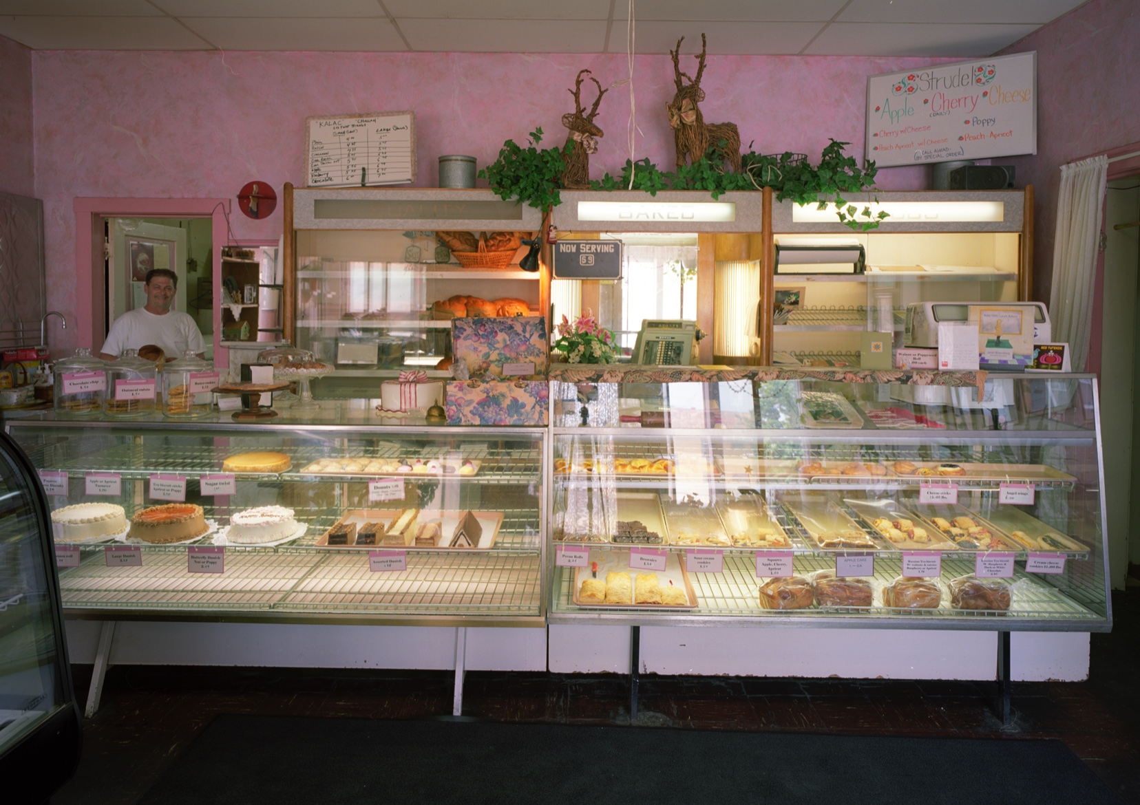 Lucy's Sweet Surrender Bakery, Buckeye Road