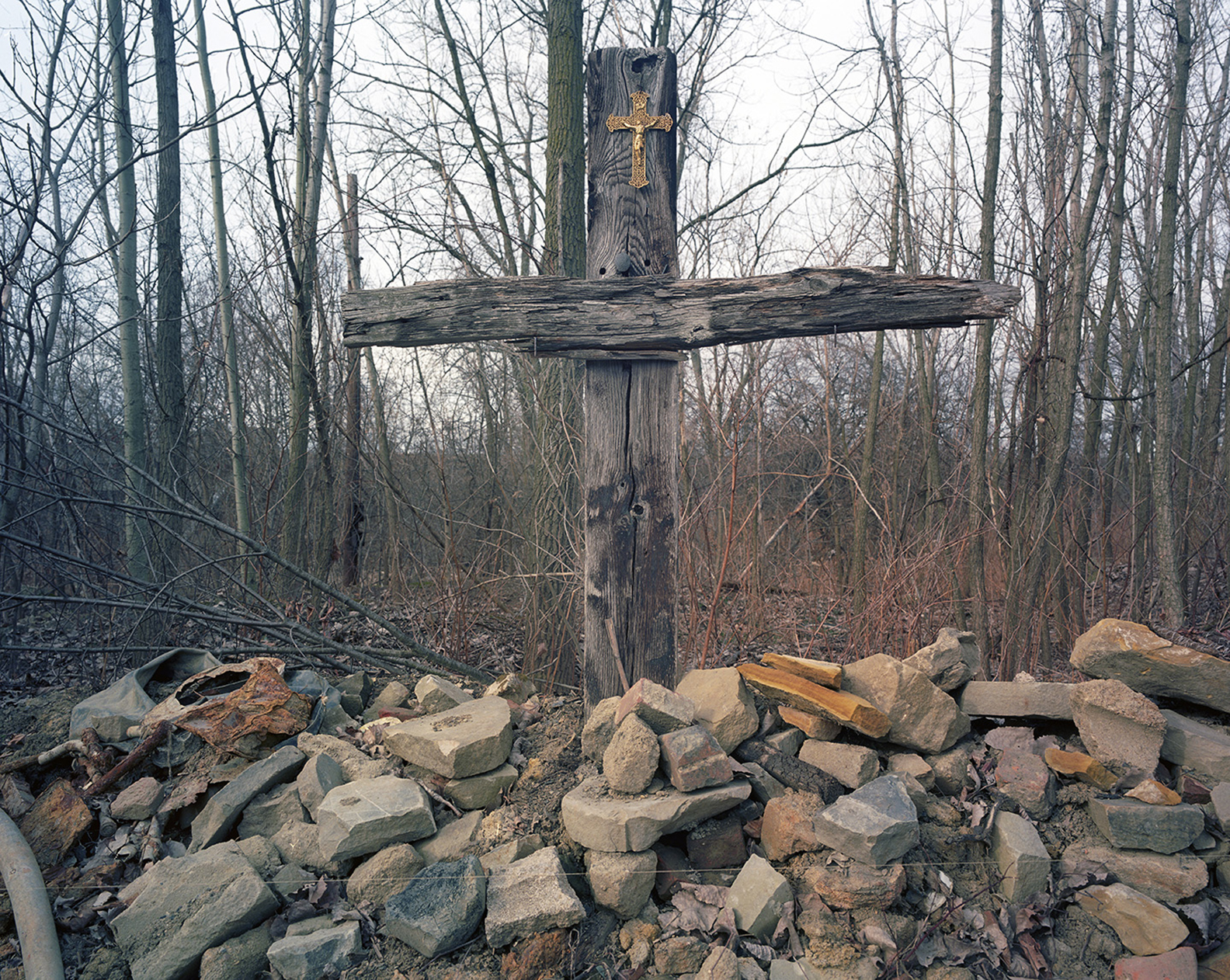 Ernest's Home, Forgotten Triangle, East 83rd Street, Cross