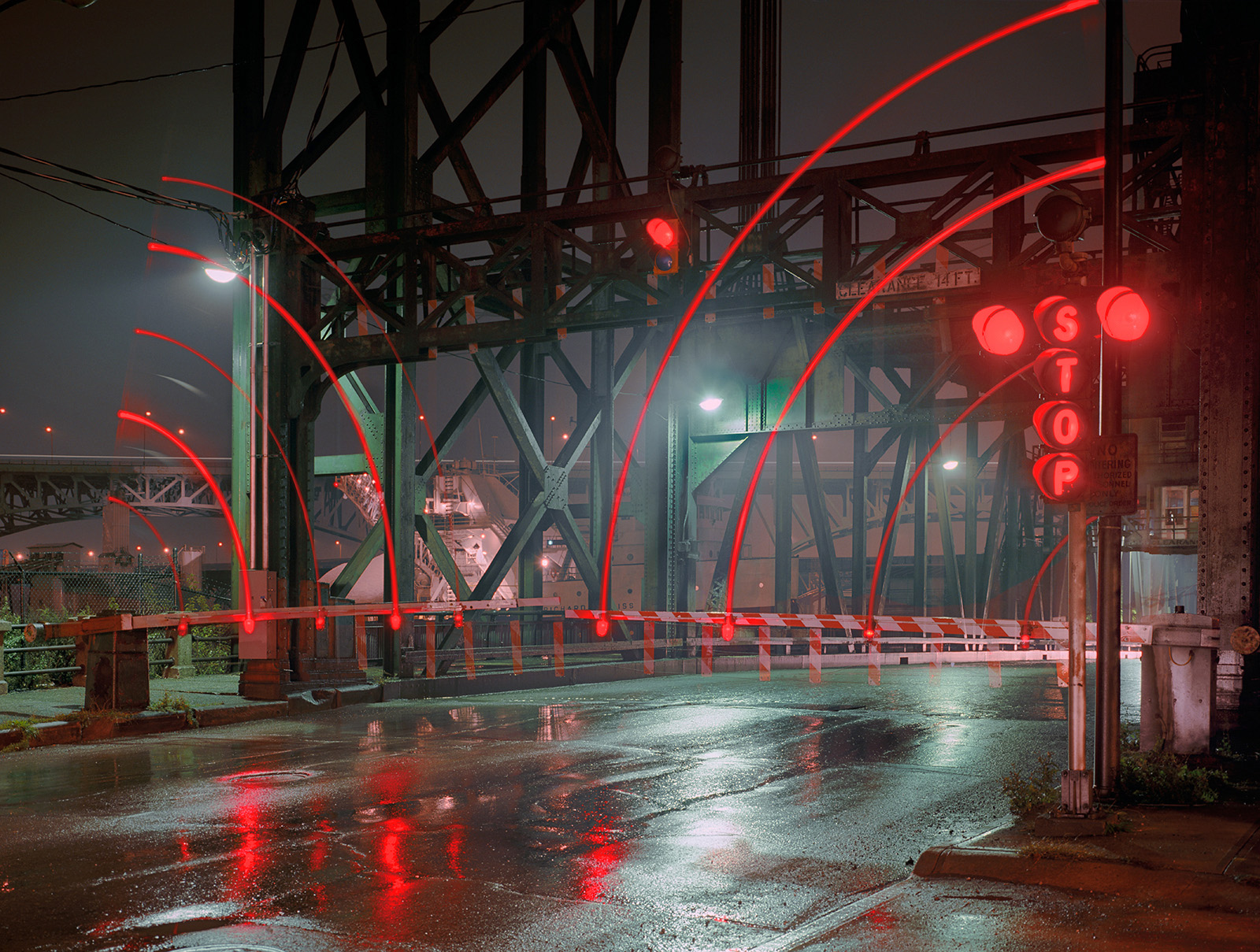 Columbus Road Bridge, Moving Gates
