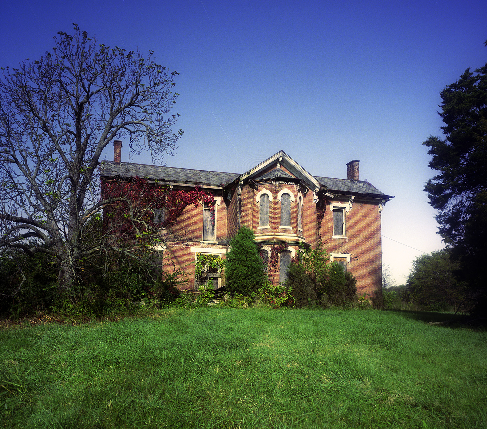 Mansion, Grove City