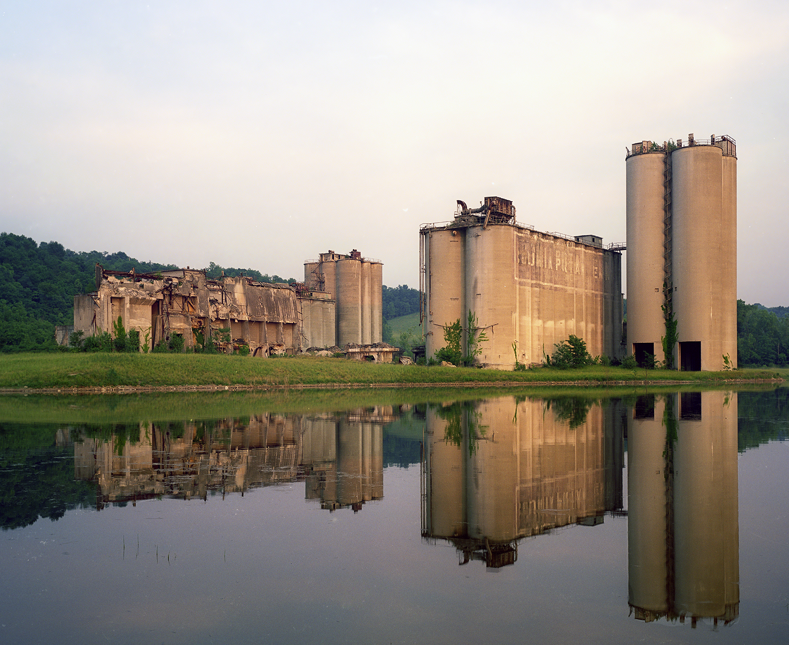Columbia Portland Cement, East Fultonham